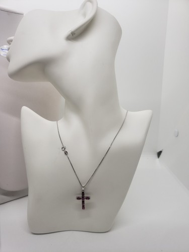 Collar Mujer con Cruz Oro Blanco 18KT Cristal Rojo y Circonitas 5 Gr. (4118) - Imagen 6 de 9