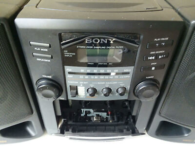 SONY CFD-Z110 MEGA BASS CD / AM-FM STEREO RADIO CASSETTE
