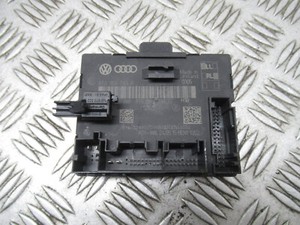 AUDI A5 SE 8T3 TFSI MK1 2DRS COUPE 2015 SEITENTÜR VORNE RECHTS STEUERGERÄT REF2578