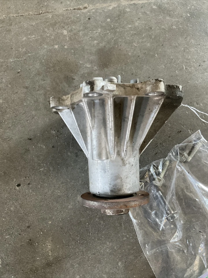 03-10 Conjunto de bomba de agua del motor Infiniti FX45 M45 Q45 21010-AR725 Foto 2 de 4