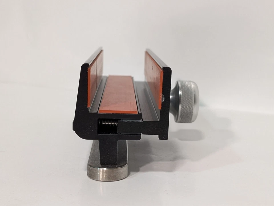 Unbranded clamp, 25 pounds max load, 8 in long, 1-1/4 to 1-13/16 inches thick - Image 4 of 4