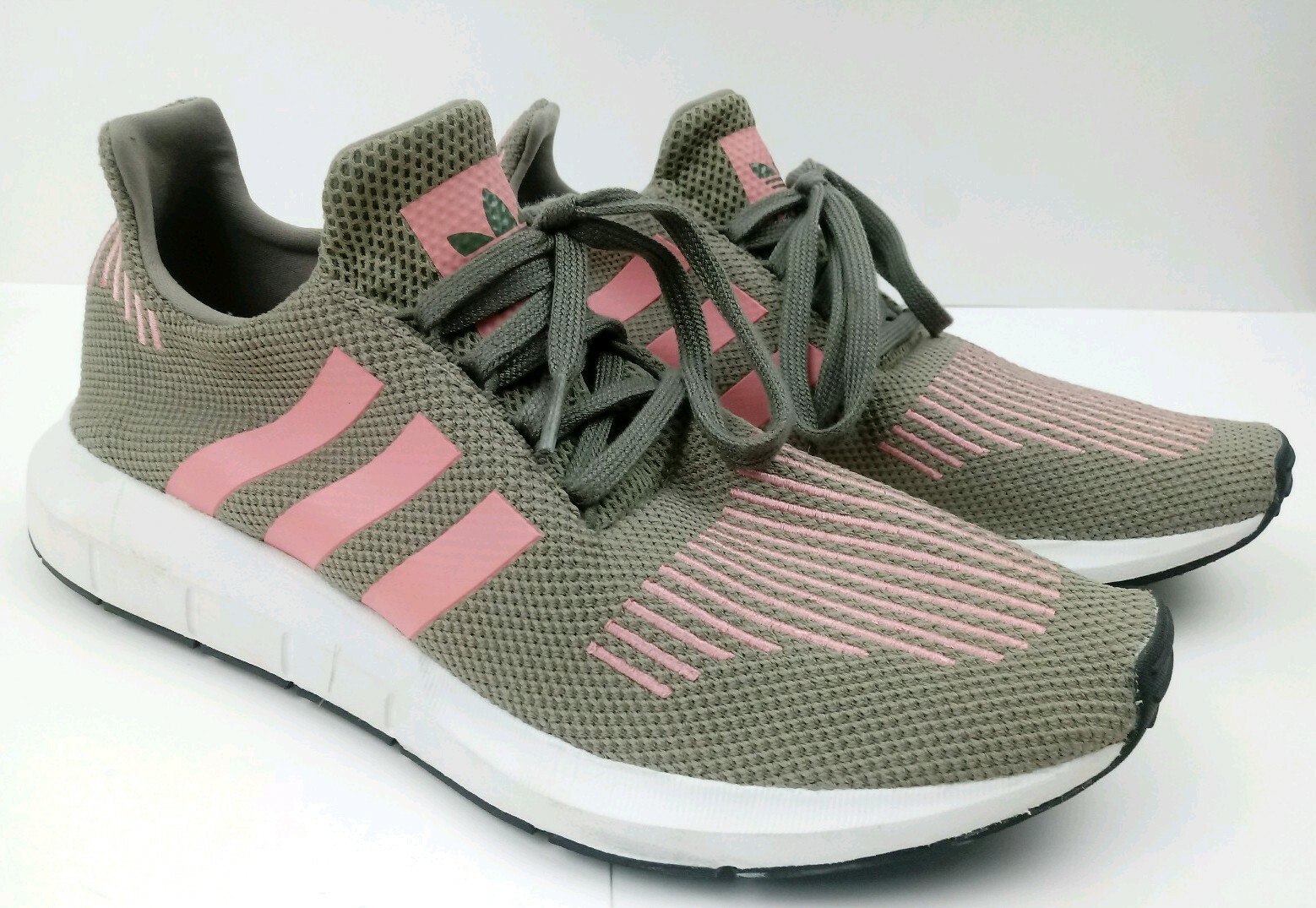 adidas swift run trace pink & grey shoes