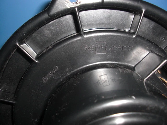 MERCEDES-BENZ W163 ML430 ML320 1998-99-00-01-02-2005 CALENTADOR VENTILADOR MOTOR Foto 3 de 4