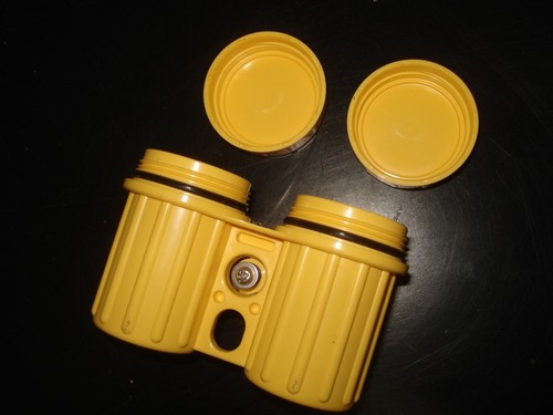 Minolta Double 35mm Film Container Waterproof Yellow Vintage Clip To Strap - Picture 3 of 4