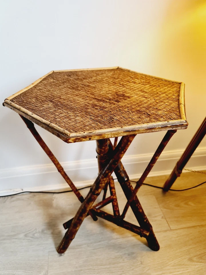 Antigua mesa de bambú victoriana piel de leopardo caine octogonal mimbre trípode soporte Foto 2 de 4