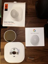 Google Nest Thermostat G4CVZ  Wi-Fi Thermostat - Snow with Spigen Wall Plate