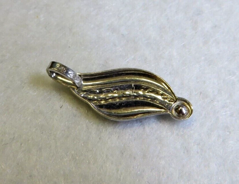 PICCOLO CIONDOLO IN ARGENTO 925 - a forma di foglia - - Immagine 2 di 4