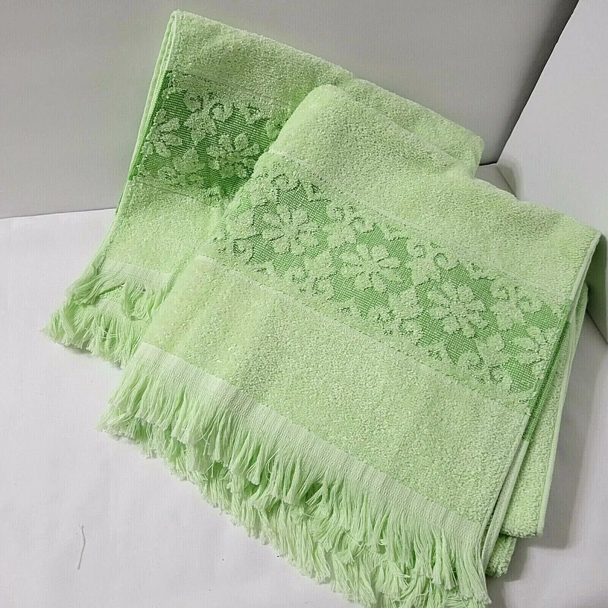 Vtg Green Flower Sculpted Fringe Towels 2 Sets of 3 Pale Mint