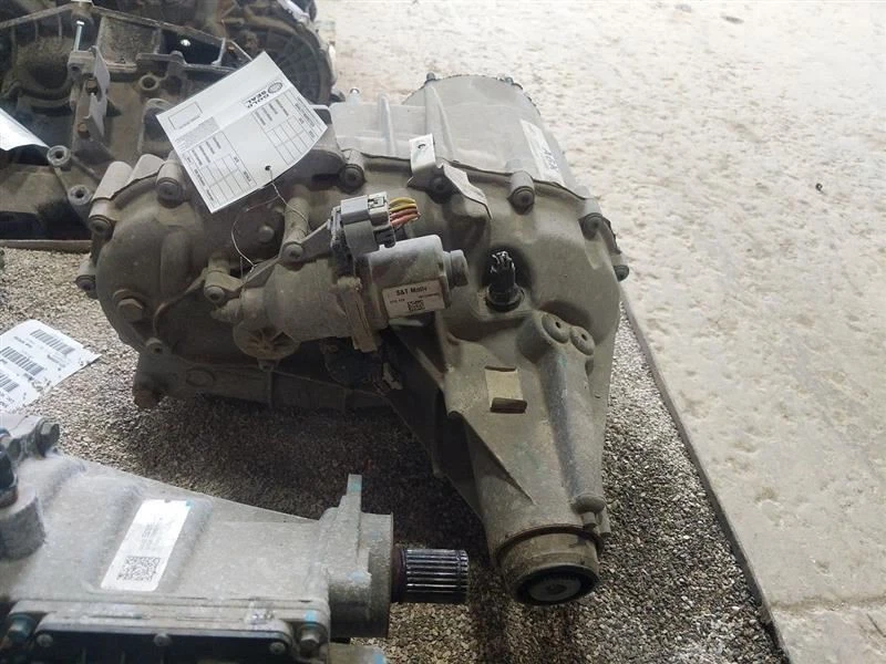 2 速变速箱 84554624 适用于 19-22 雪佛兰索罗德 1500 2704370 — 第 3/4 张图片