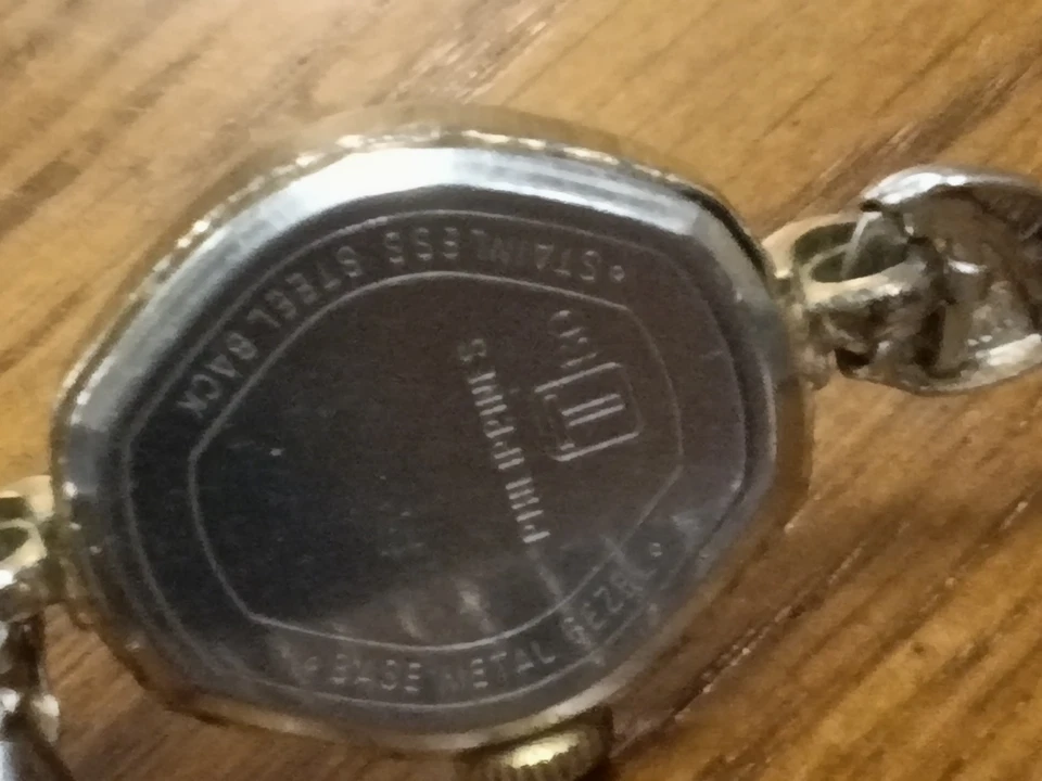 Винтажные женские часы Acqua от Timex. Эластичный ремешок - Изображение 3 из 3