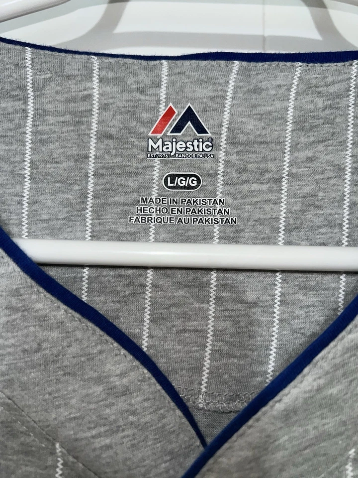 Chicago Cubs Kris Bryant #17 Majestic Men's L Pinstripe Jersey Style T-Shirt MLB - Image 4 of 4