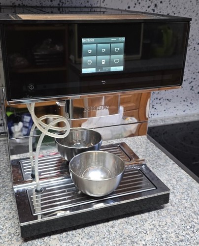 Miele CM 7500 Kaffeevollautomat , Schwarz 23.956 Bezüge Vollfunktionsfähig