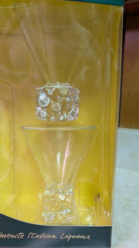 2 - Disaronno Melting Ice Cube Base Martini Glasses - NEW Cocktail Glass in box - Picture 3 of 17
