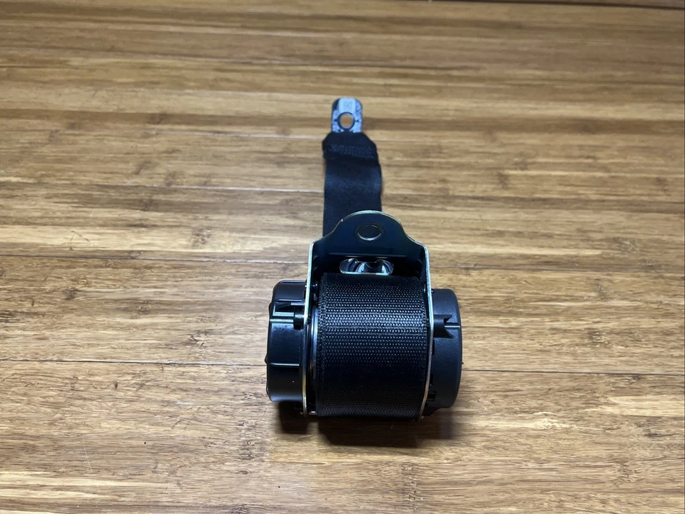 2016-2019 Porsche 911 Rear Left Side Seat Belt Retractor Black 99180303508 OEM - Image 4 of 4