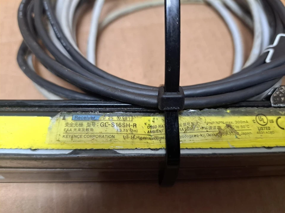 Keyence Light Curtain Transmitter GL-S16SH-T and Receiver GL-S16SH-R - Image 4 of 4