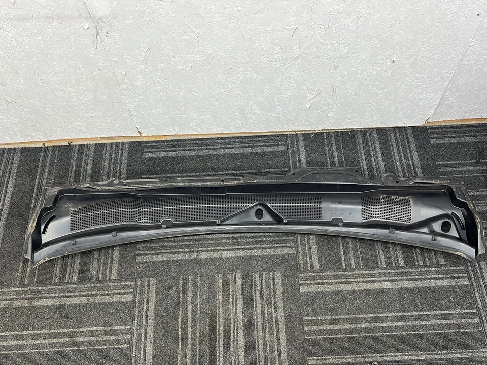 Ram 2500 Pickup Windshield Cowl Panel 68362458AC - Image 4 of 4