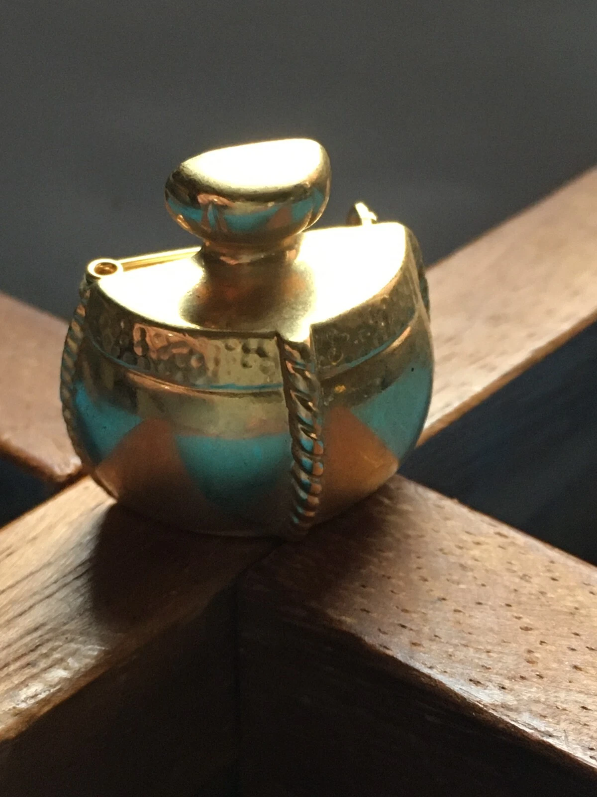 SAINT LAURENT (YSL) YSL Yves Saint Laurent Broche Vintage Bouchon Doré Parfum