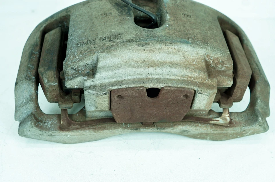 09-15 BMW 750i xDrive OEM delantero izquierdo o derecho parada 1 pinza de freno 3411 6786818 5112 Foto 4 de 4