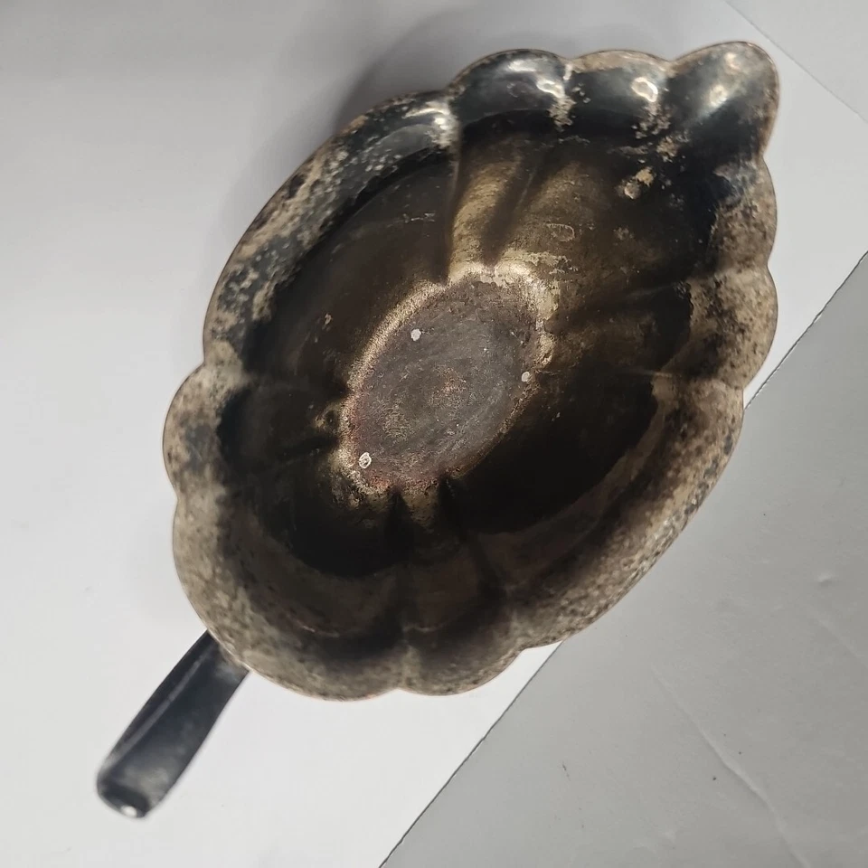 Taza crema chapada en plata Asco EPC estriada Regal caño para verter 6 onzas Foto 2 de 4