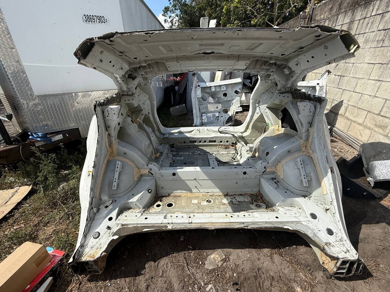 2019 - 2024 Lamborghini urus rear clip / left and right quarter panel