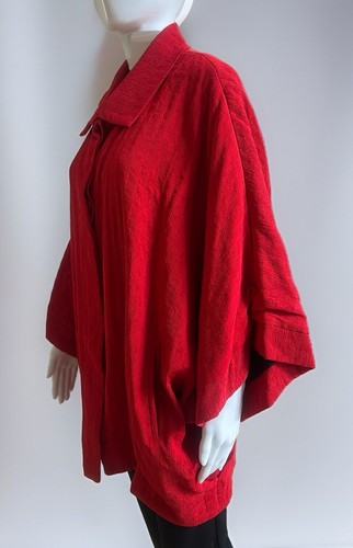 $1,970 KISS OF THE WOLF 100% SILK Batwing Jacket, Size Medium, Lipstick Red - Picture 5 of 7