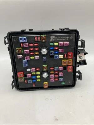 New OEM 21-22 Ford Super Duty DIESEL Engine Fuse Panel Relay Box Under Hood 6.7L - Bild 1 von 4