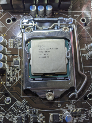 Intel i7-3770K 3.50GHZ AsRock Z77 Extreme3 Motherboard 8GB DDR3