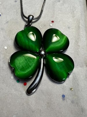 Necklace Shamrock 4-Leaf Clover Crystals Pendant Silver Plated with Chain