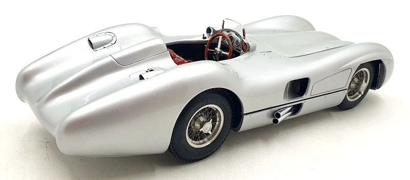CMC 1 1/18 Scale Diecast DC18924L - Mercedes Benz W196R 1954/55 Silver - Image 2 of 4