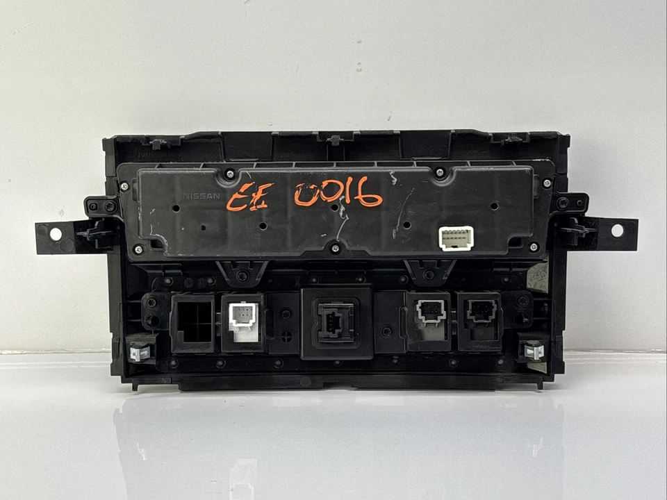 2017-2024 Nissan Titan XD Climate AC Heat Temperature Control 27500-EZ20B - Image 2 of 4