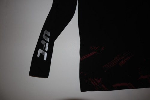 Venum UFC long sleeve black tee Men’s Size L - Picture 2 of 4