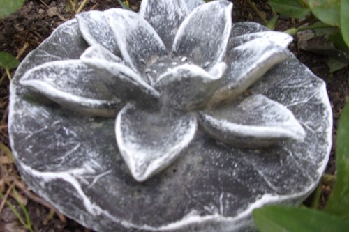 Latex Lotus flower mold with plastic backup 6"W x up to 1.5"H plaster cement - Picture 3 of 6