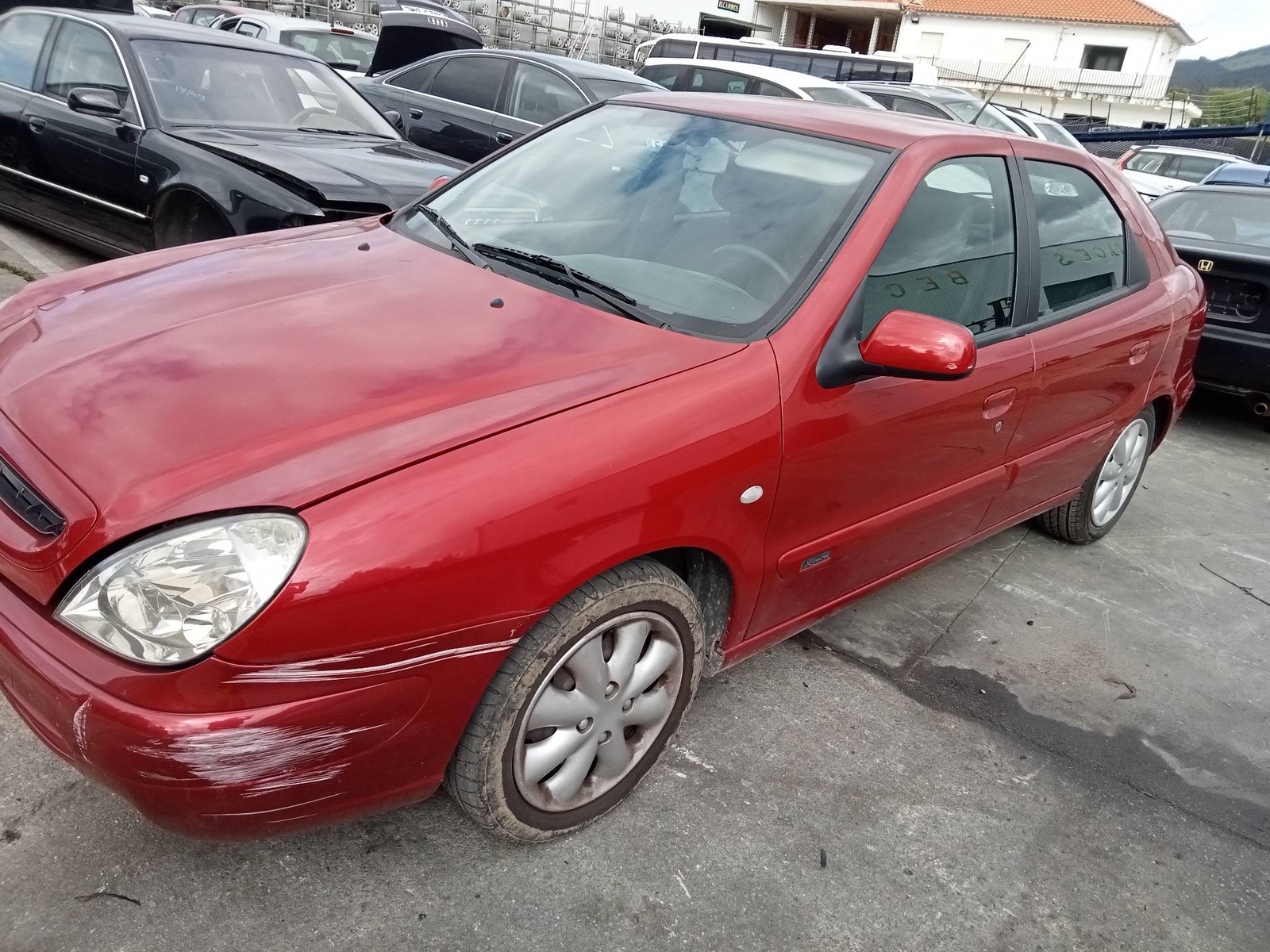 Foto 3 di 9