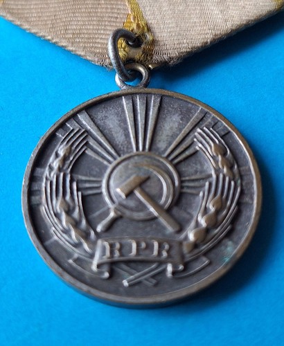 Certificate & medal LABOR awarded in 1962 -communist Romanian People's Republic - Picture 6 of 10