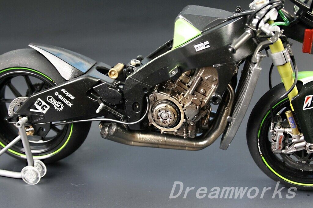 Award Winner Built Tamiya 1/12 Kawasaki Ninja ZX-RR +Front Fork +Metal/Decal