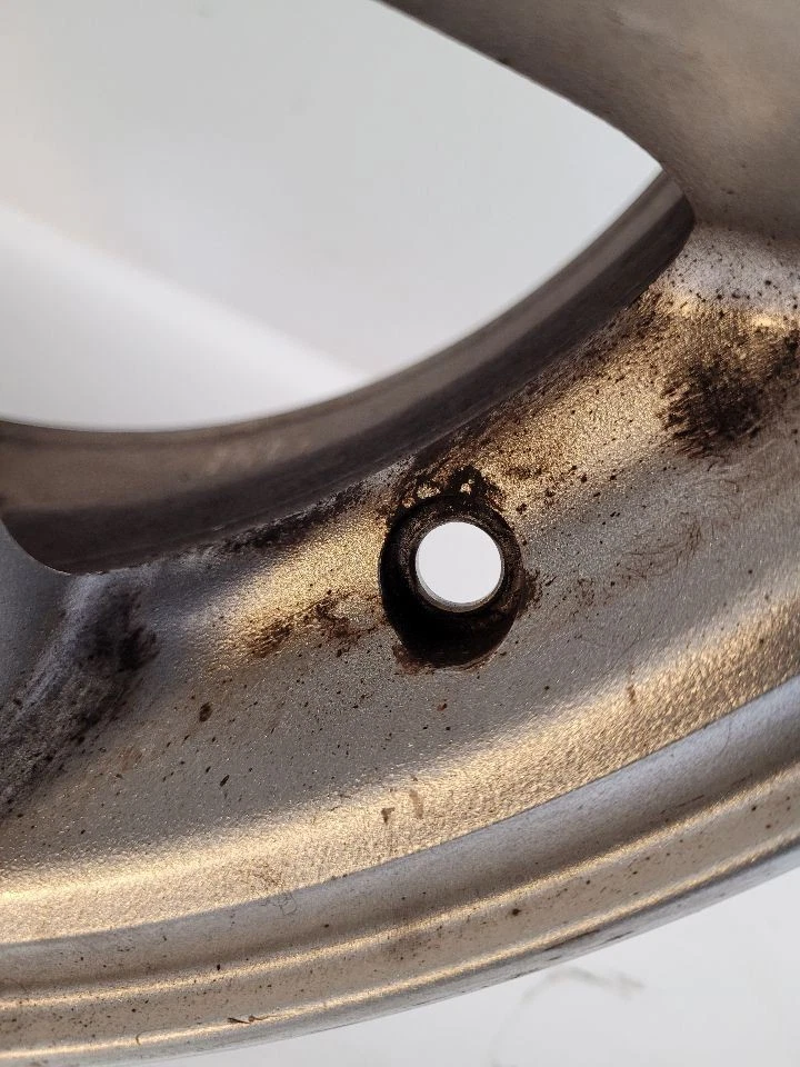 05-07 FORD ESCAPE Aluminum Wheel VIN 1 8th Digit 15x6 1/2 5 Spoke 6L8Z1007EA - Image 3 of 4