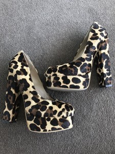 ladies leopard print shoes