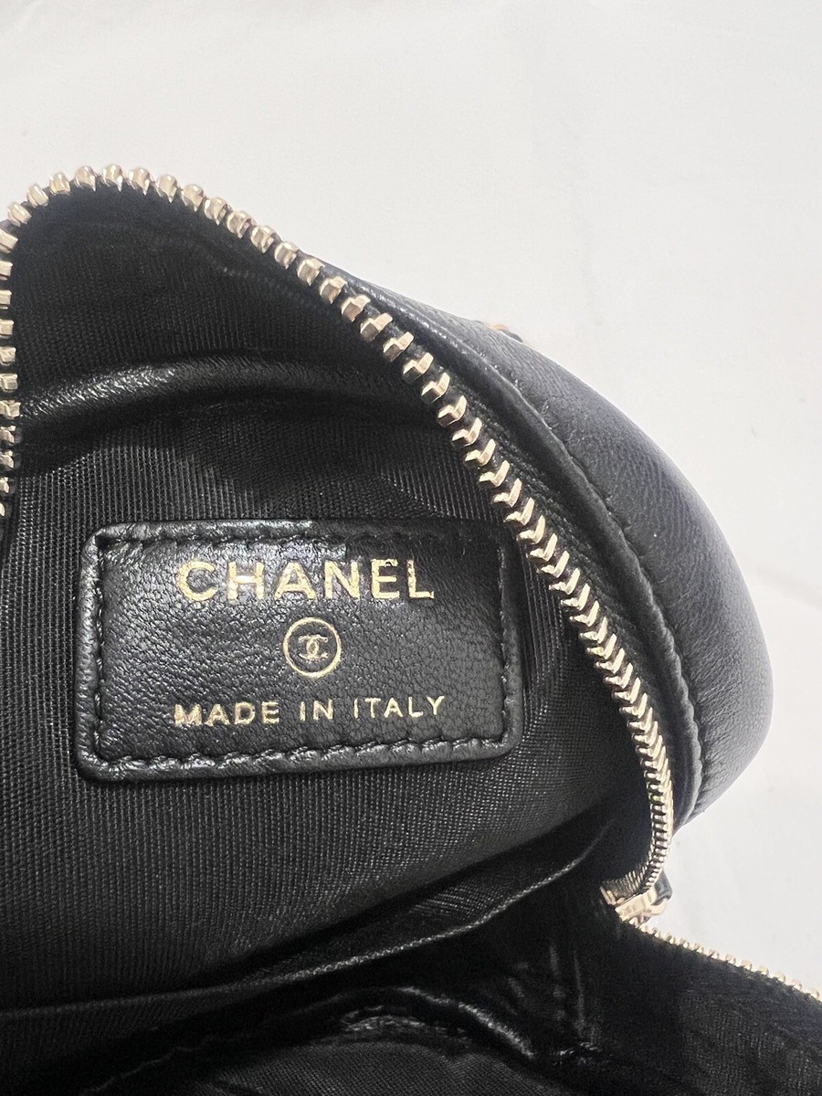 CHANEL 18K Black Leather Quilted Lambskin Mini Charm Round CHANEL 18K Black Leather Quilted Lambskin Mini Charm Round
