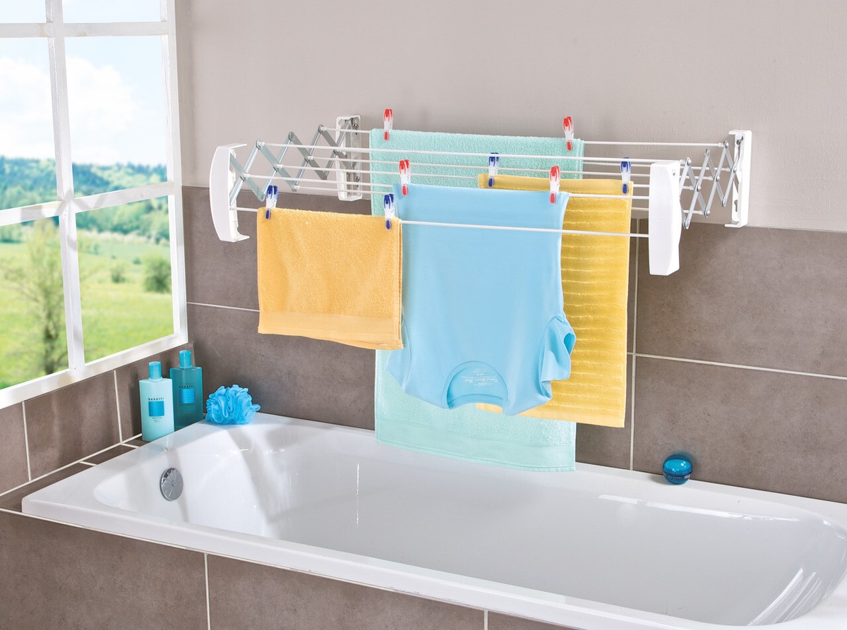 Leifheit Teleclip 74 Extendable Wall Mounted Air Dryer Metres L83304