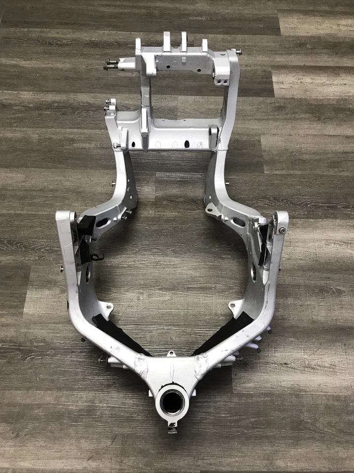 YAMAHA FJR1300 2003-2005 FRAME PART # 5JW-21110-04-00 - Image 2 of 4