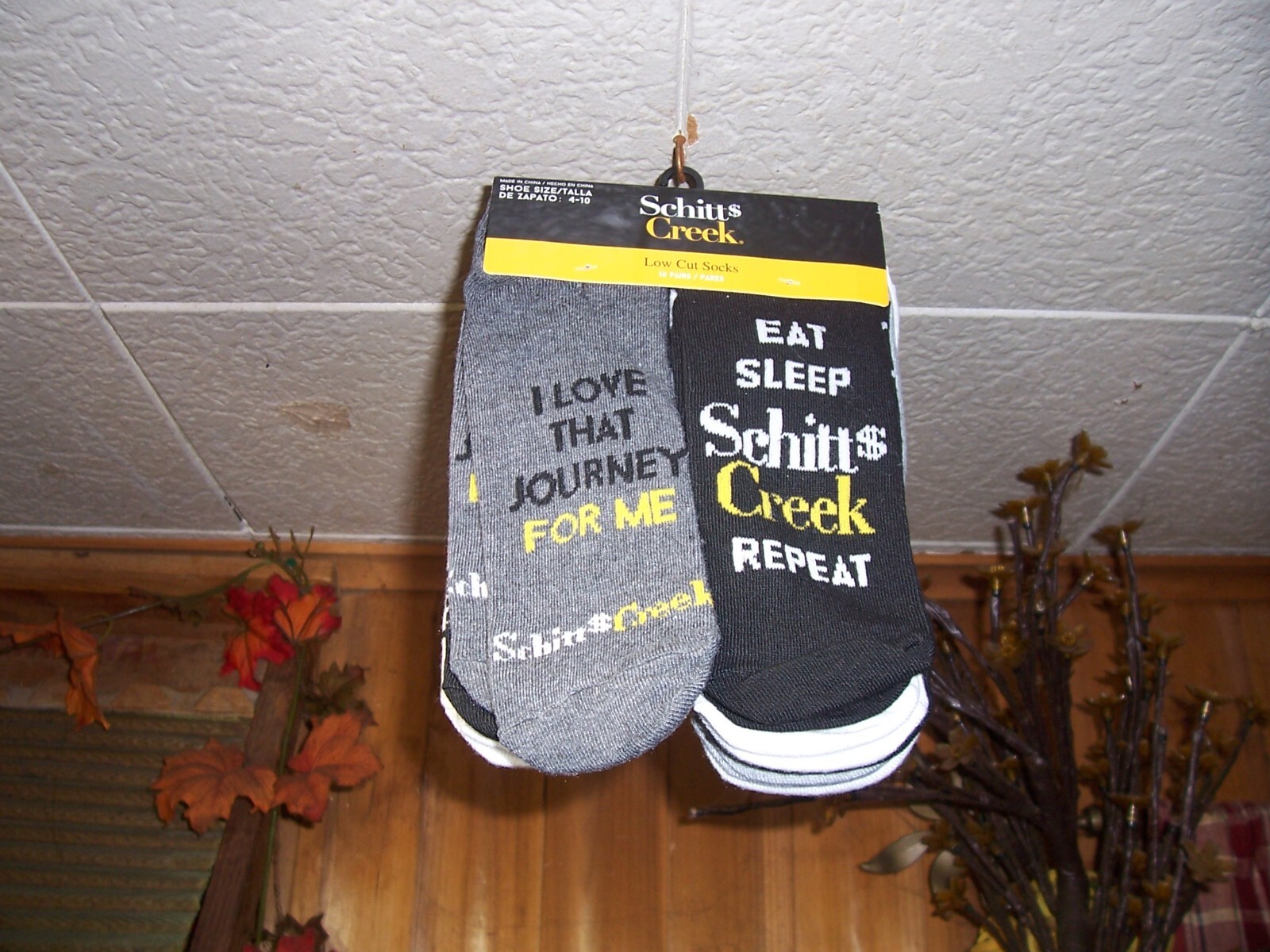 SCHITT CREEK LADIES LOW CUT NOVELTY SOCKS 10 PAIRS VARIOUS SAYINGS SIZE
