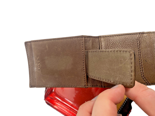 Levis Brown Leather Wallet Card Case Front Pocket New in Box Money Clip Mens - Picture 9 of 13