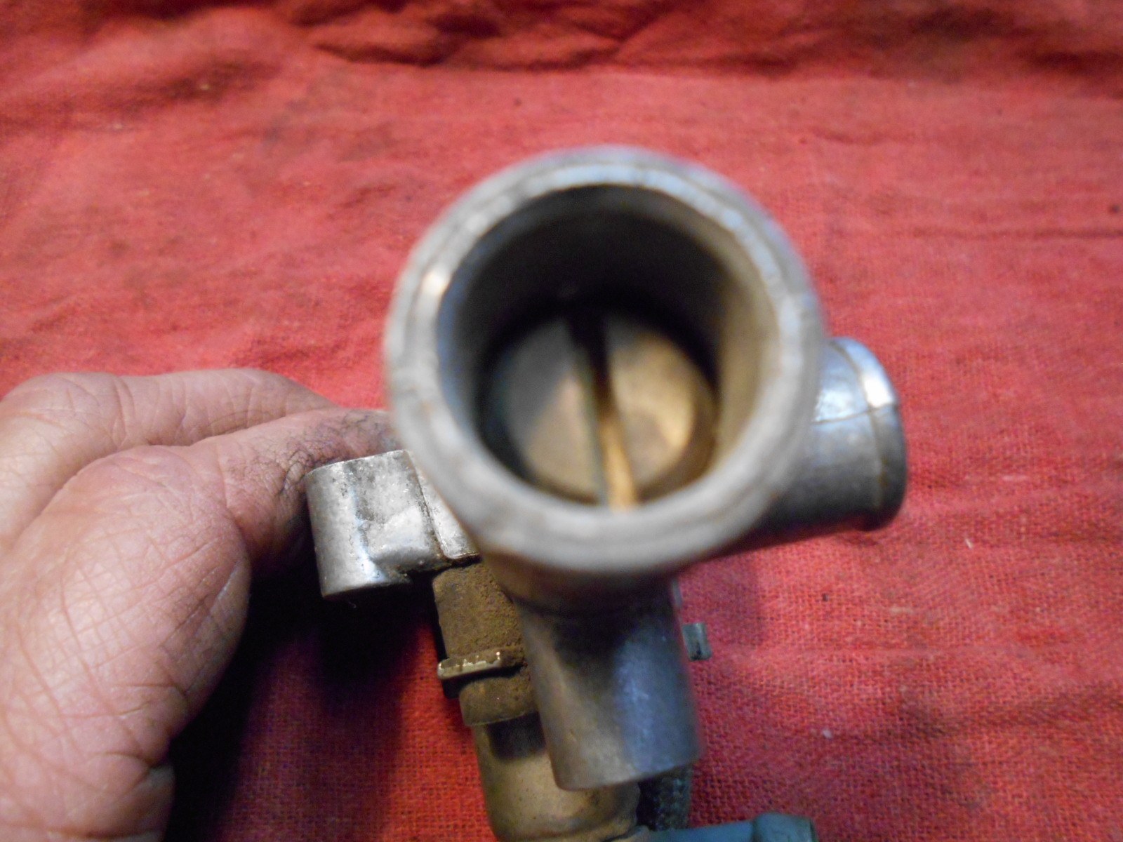 BMW E28 E30 M10 M20 Cold Start Fuel Injector Valve Idle Bleed Housing