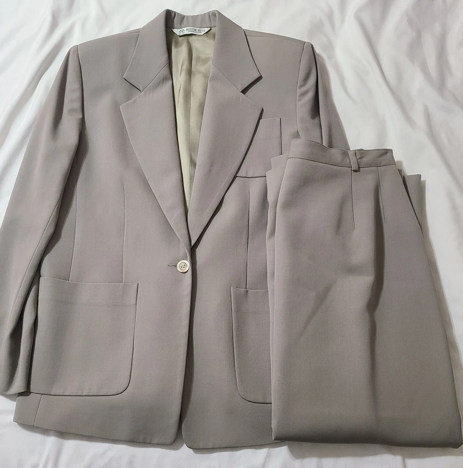 2pc Vtg Austin Reed Wool Skirt Suit Womens Sz 8 Medium Taupe Blazer Set Made USA - Image 2 of 4