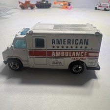 Vintage 1988 Hot Wheels American Ambulance Service Opening Doors Clean