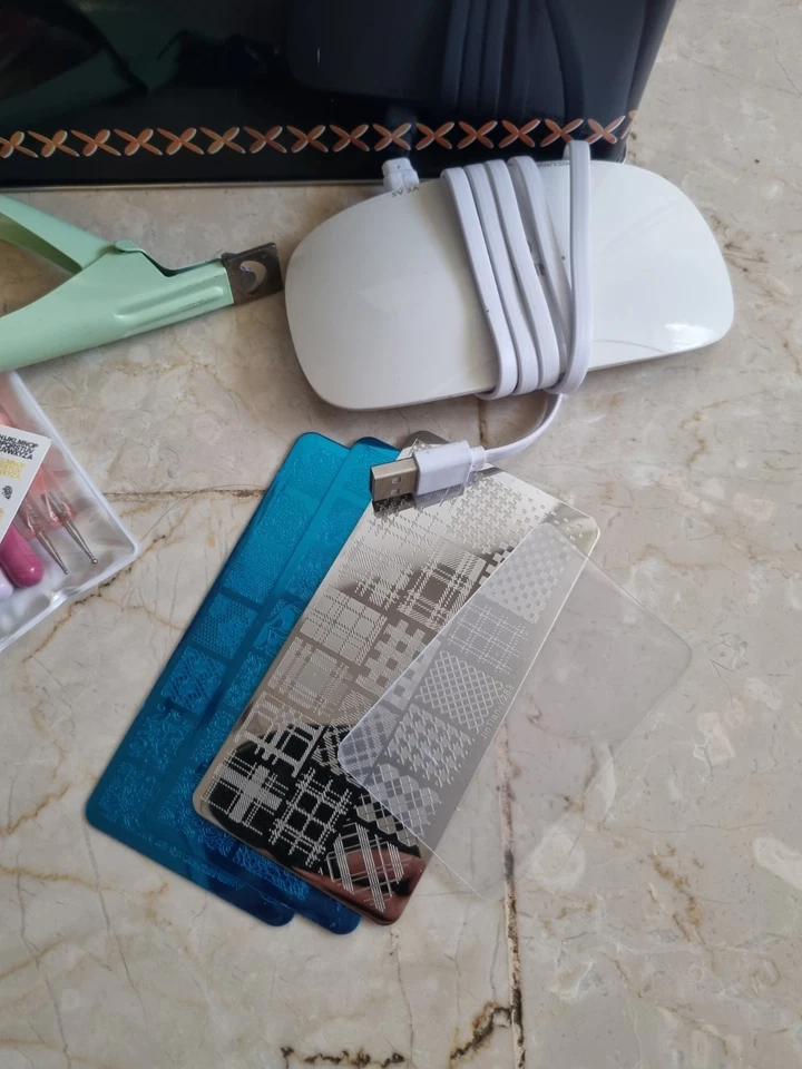 Nagellack UV Gel Set Gebraucht  - Bild 3 von 4