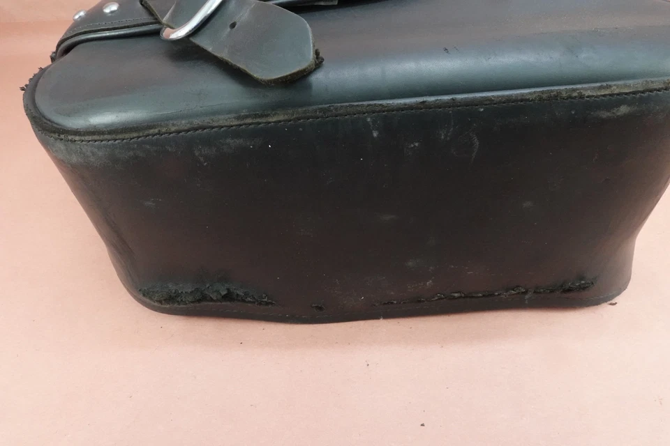 2001-2006 Honda Shadow AERO 750 VT750C Left Saddle Bag Saddlebag - Image 2 of 4