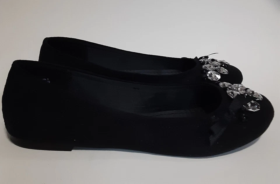 Zapatos planos de ballet Fioni Gwen negros imitación gamuza estrás adornados talla 9 Foto 3 de 4