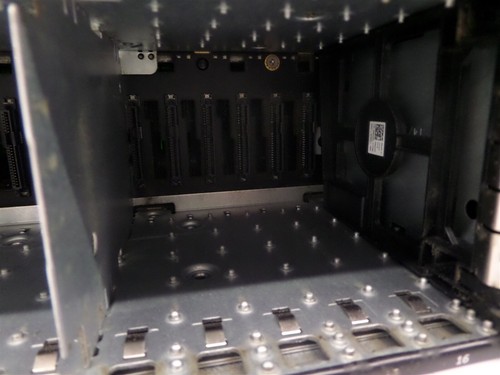 Dell PowerVault MD1420 24-Bay Disc Storage Array - No HDD's - Picture 5 of 19