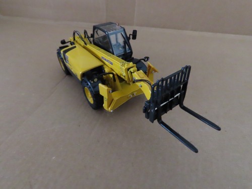 Carrello telescopico LL268 UNIVERSAL HOBBY UH8002U 1/50 TP macchina Komatsu WH613 - Foto 10 di 15